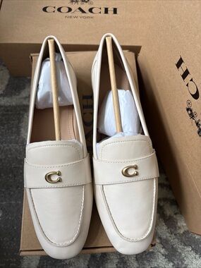COACH Women’s Sculpted C Logo Round Toe Leather Loafers Chalk Color Size-9 New